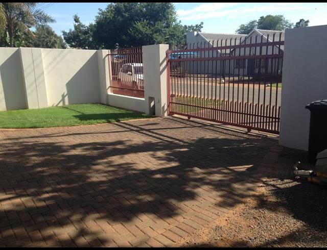 3 BEDROOM PROPERTY TO RENT IN WIERDA PARK